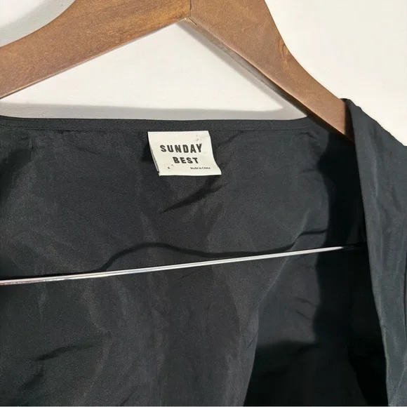 Aritzia Sunday Best Black Ruched Blouse - Picture 4 of 9